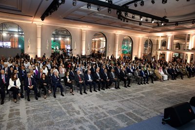 اللواء الركن لاوندس يشارك في مؤتمر 